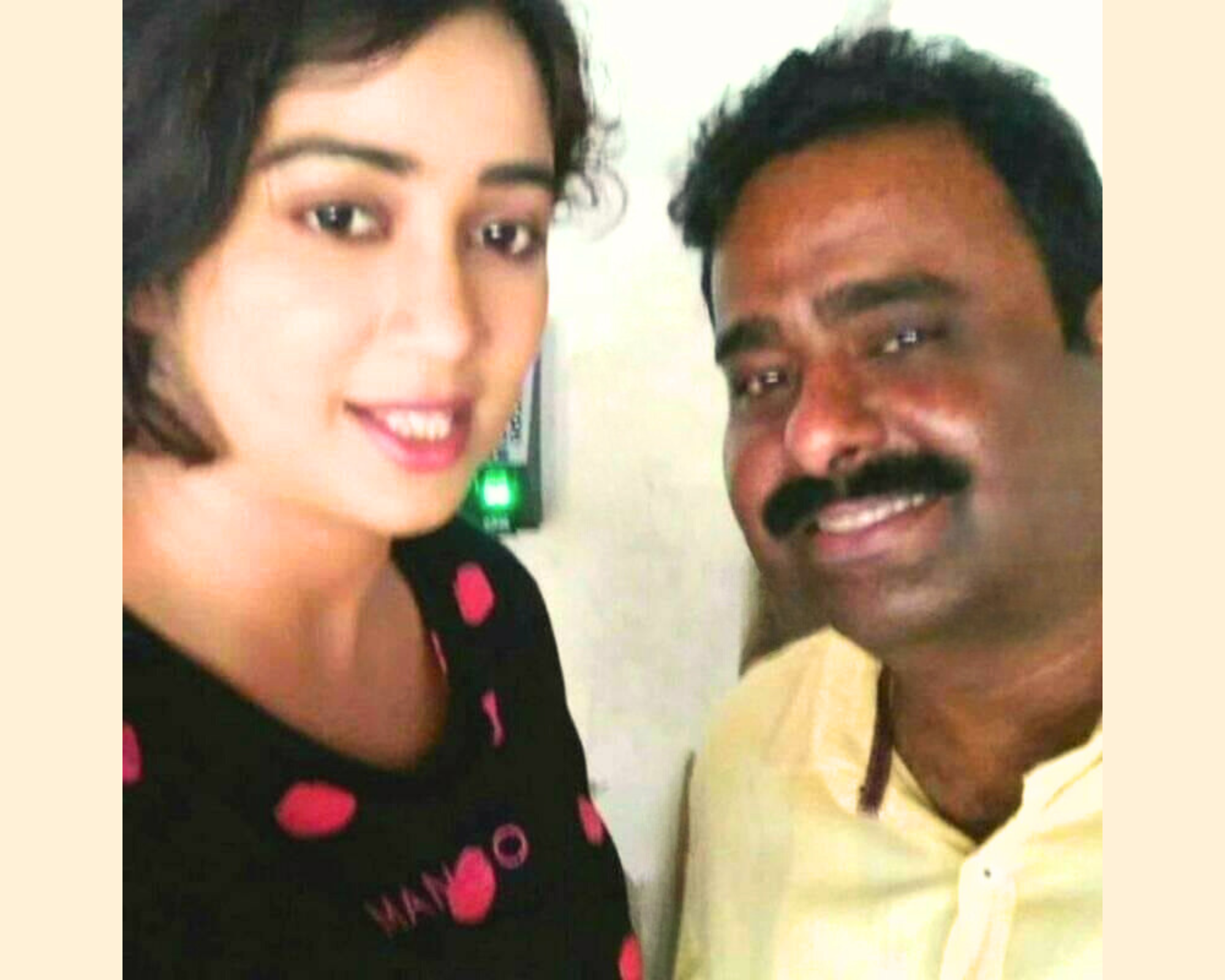 Shreya Ghoshal is all smiles after singing the song composed by Veivek Asthaana