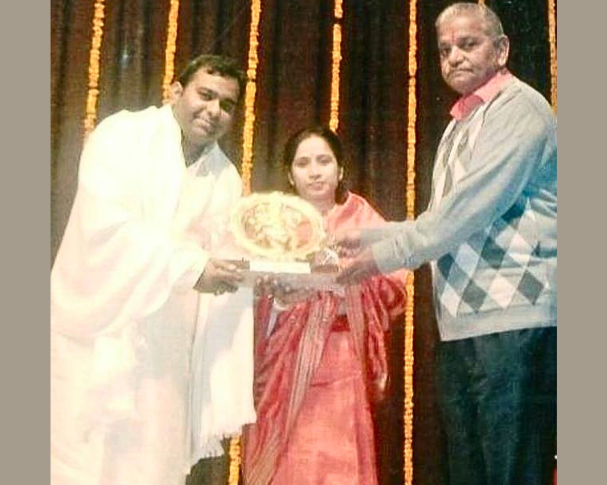 Veivek Asthaana being felicitated alongwith his wife Arti Asthana at Prayag Sangeet Samiti